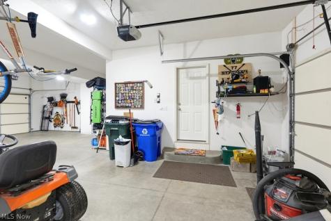 2200 Hunting Valley Lane Streetsboro OH 44241