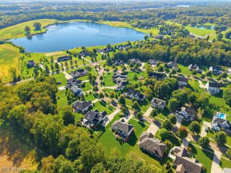 2200 Hunting Valley Lane Streetsboro OH 44241