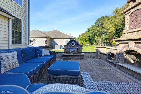 2200 Hunting Valley Lane Streetsboro OH 44241