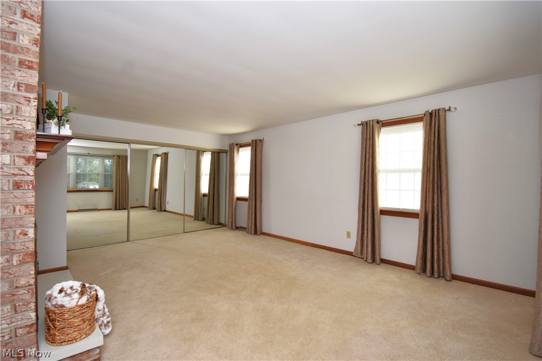 1118 Palmetto Hubbard OH 44425