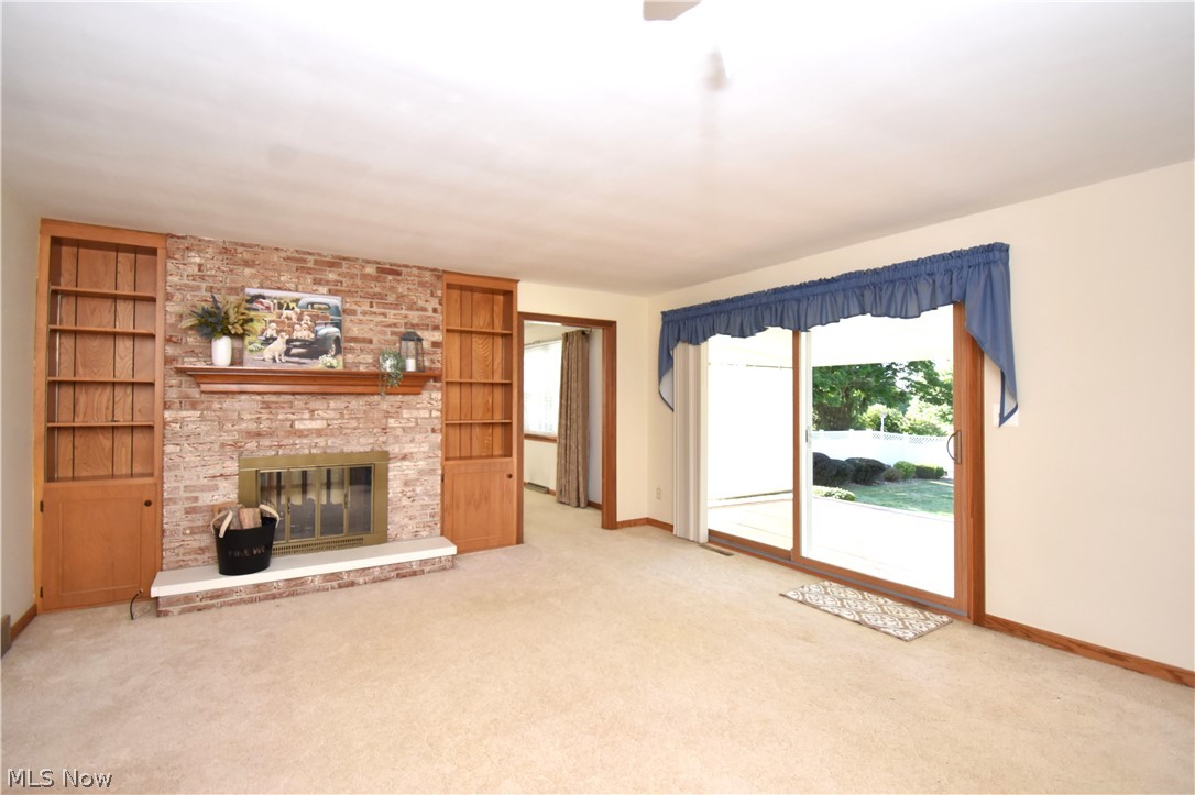 1118 Palmetto Hubbard OH 44425