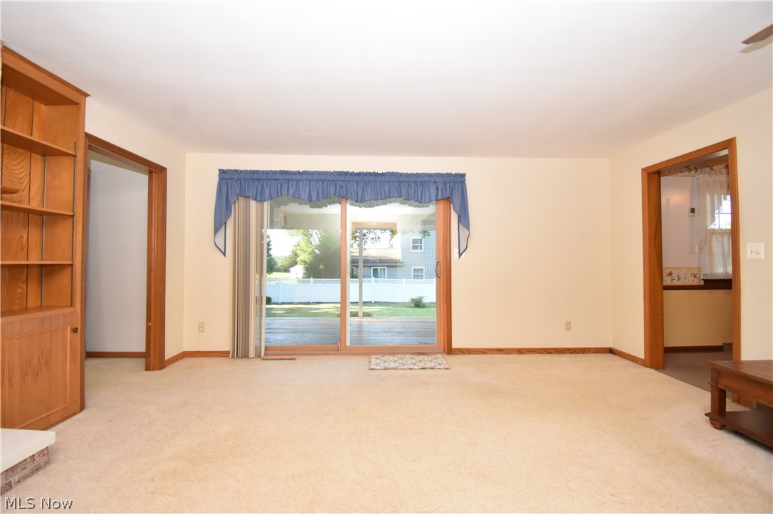 1118 Palmetto Hubbard OH 44425