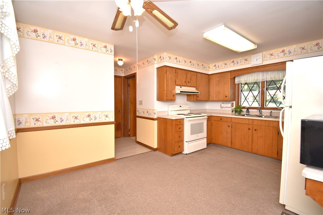 1118 Palmetto Hubbard OH 44425