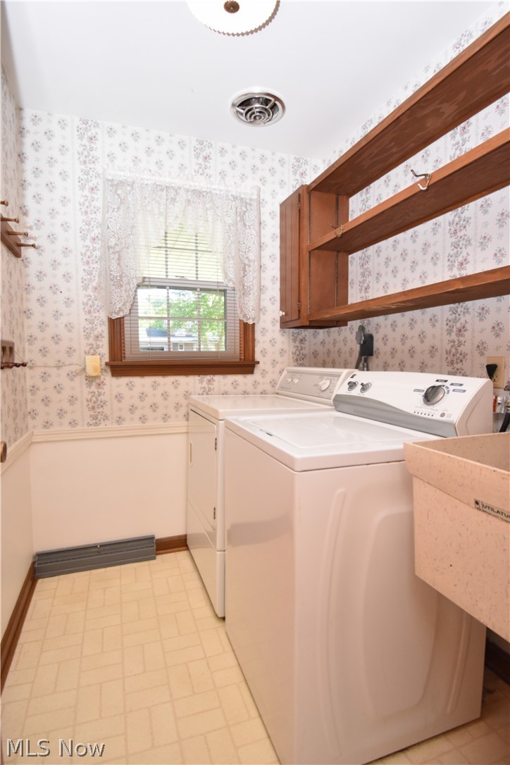 1118 Palmetto Hubbard OH 44425
