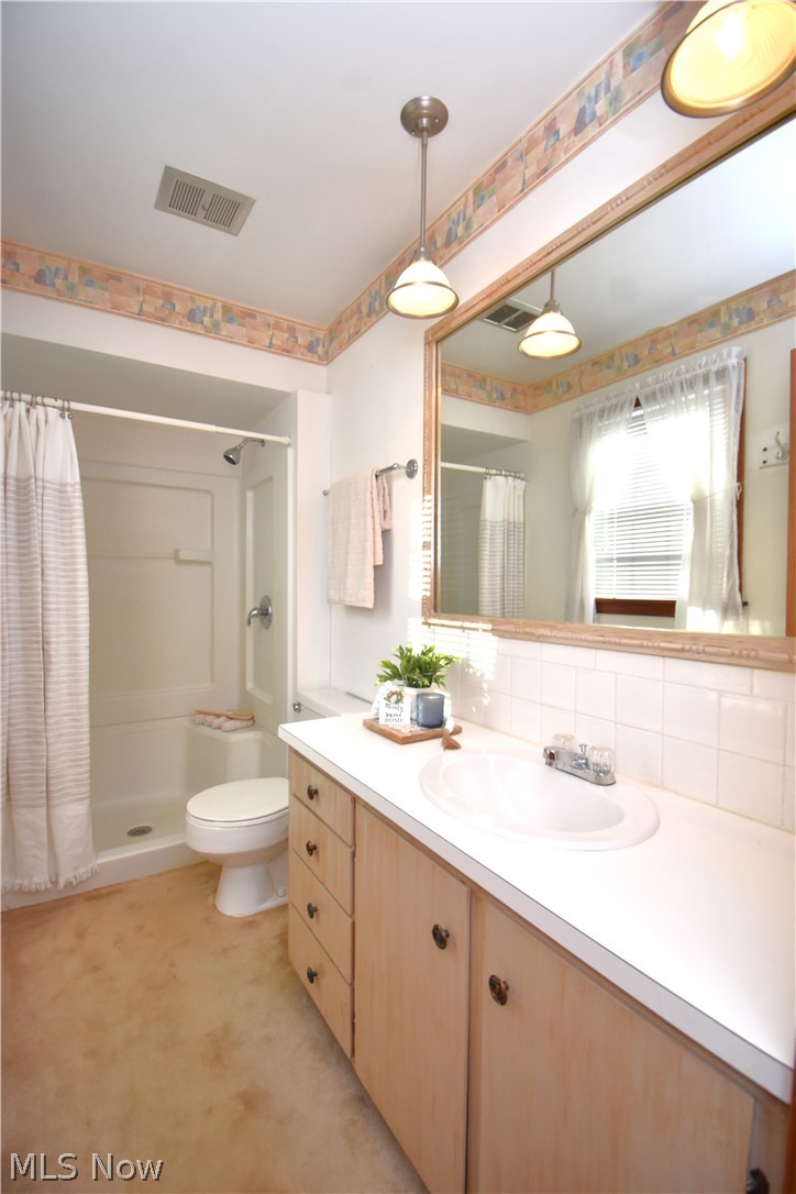 1118 Palmetto Hubbard OH 44425