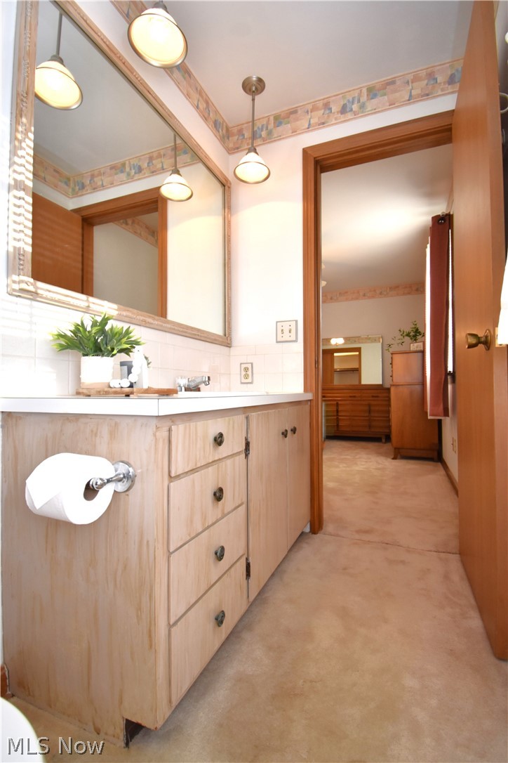 1118 Palmetto Hubbard OH 44425