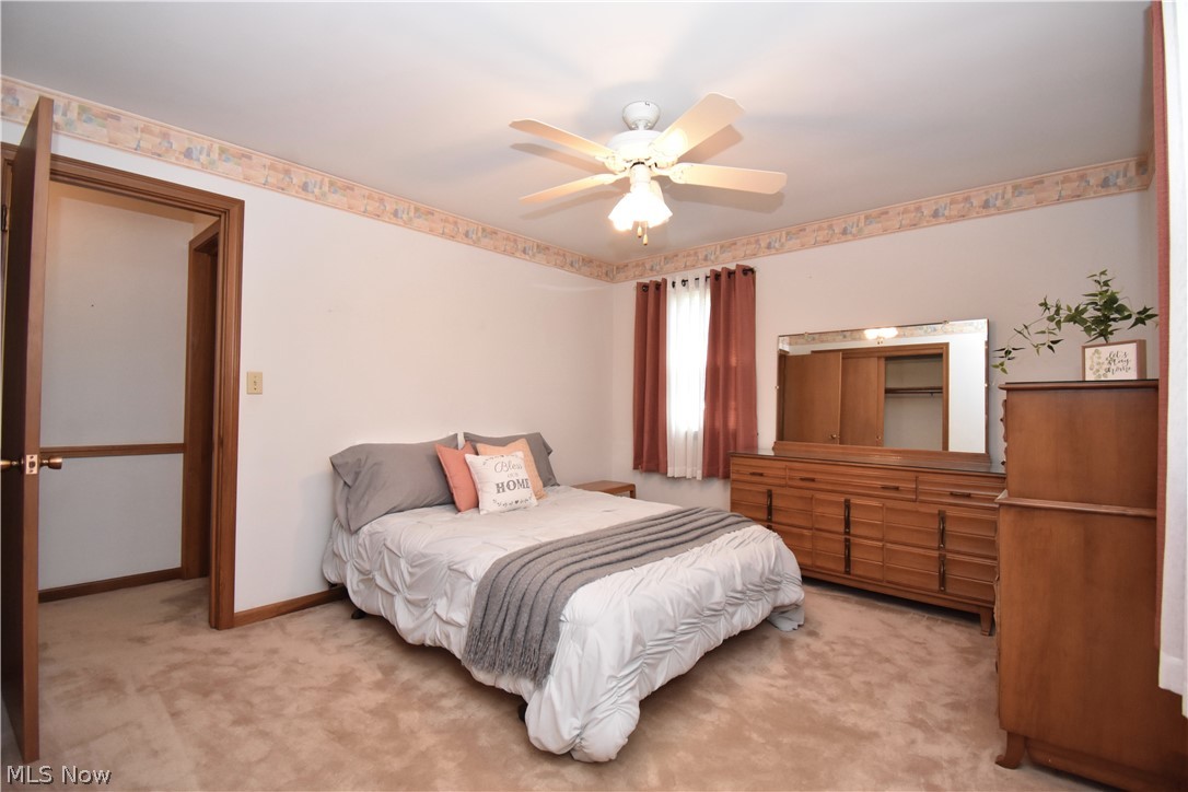 1118 Palmetto Hubbard OH 44425