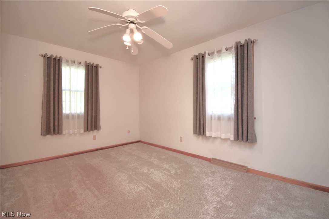 1118 Palmetto Hubbard OH 44425