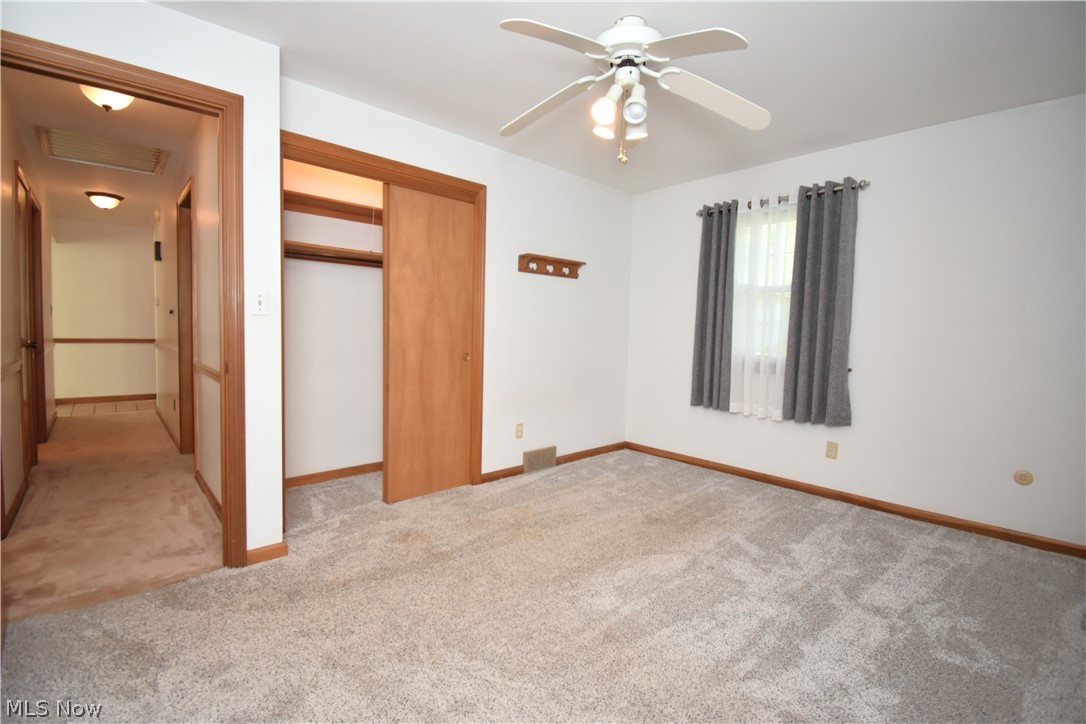 1118 Palmetto Hubbard OH 44425