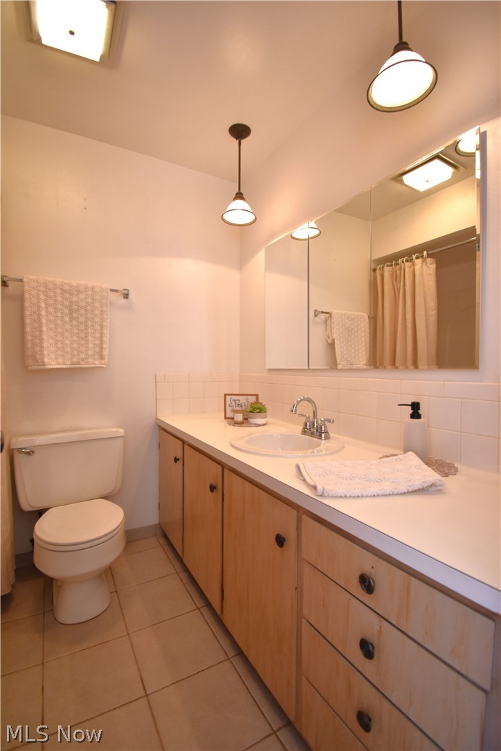 1118 Palmetto Hubbard OH 44425