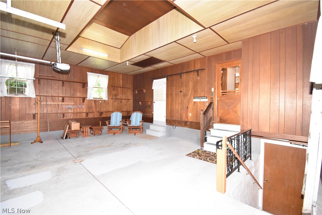 1118 Palmetto Hubbard OH 44425