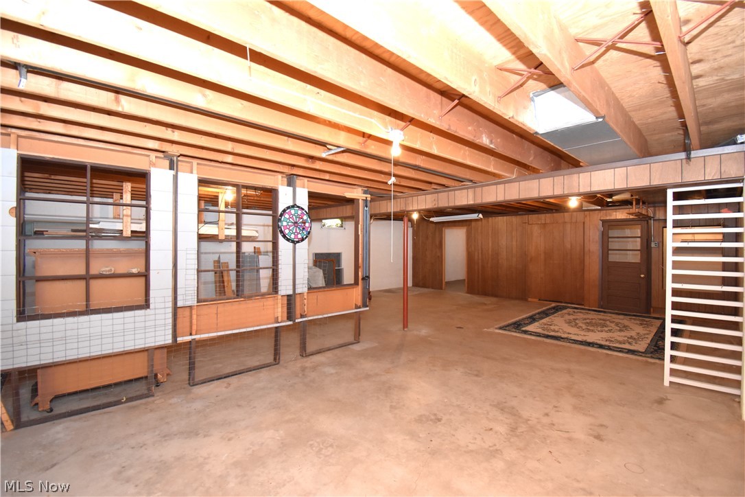 1118 Palmetto Hubbard OH 44425