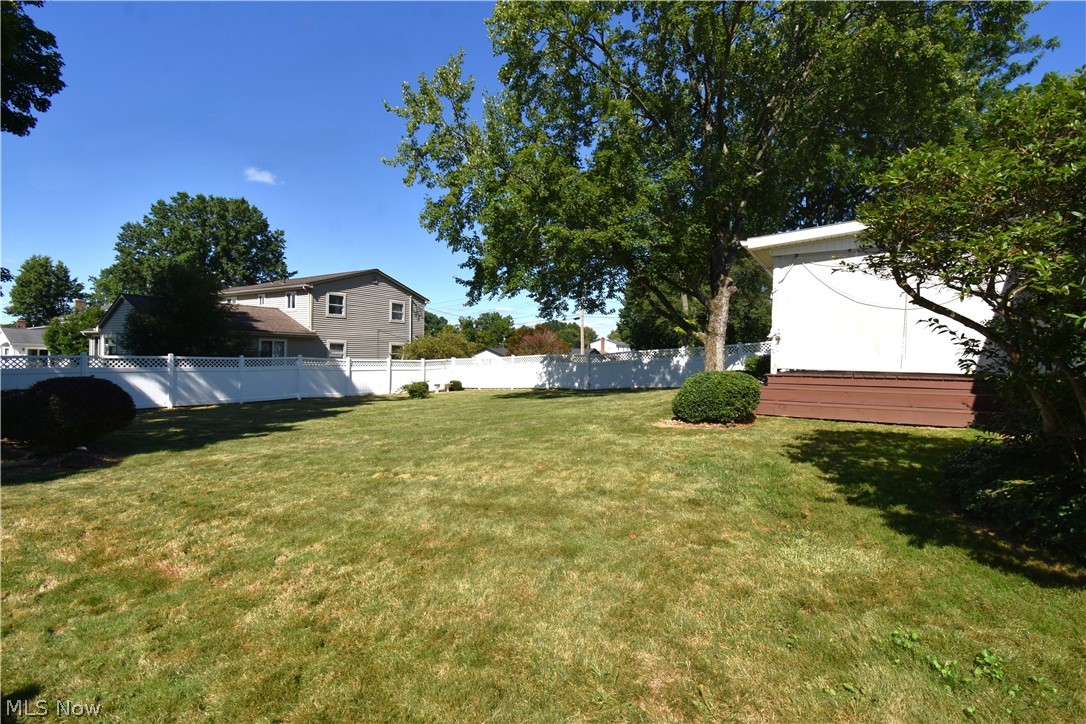 1118 Palmetto Hubbard OH 44425
