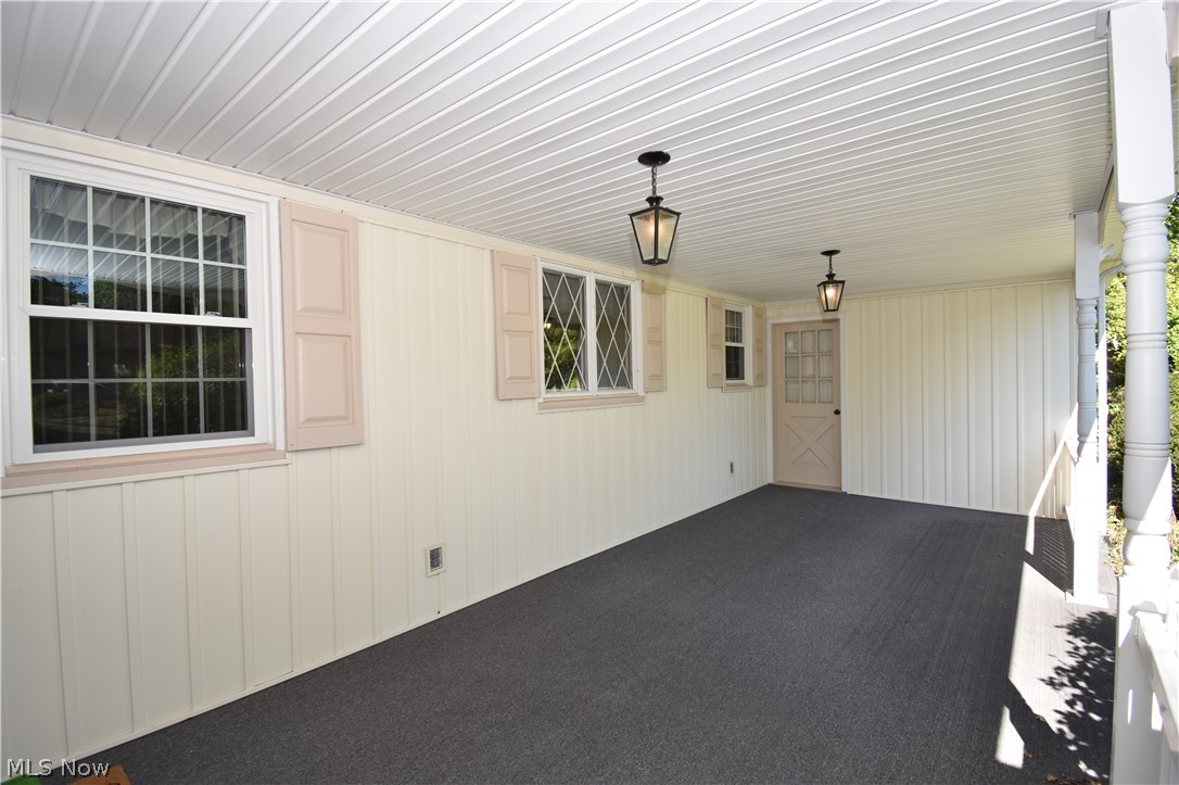 1118 Palmetto Hubbard OH 44425