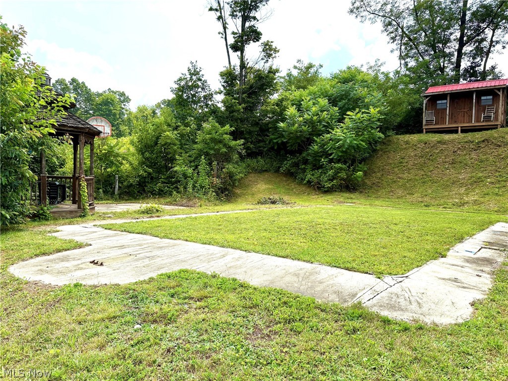 5044 Amsterdam Road SE Carrollton OH 44615