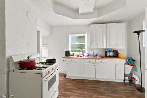 1897 E 69th Street Cleveland OH 44103