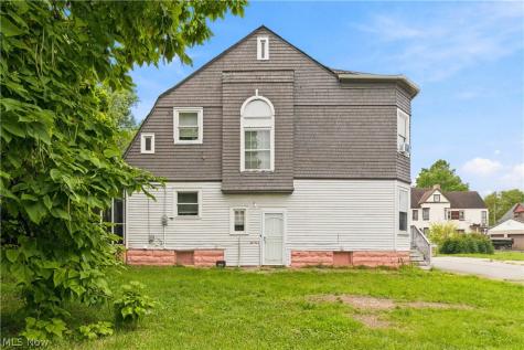 1897 E 69th Street Cleveland OH 44103