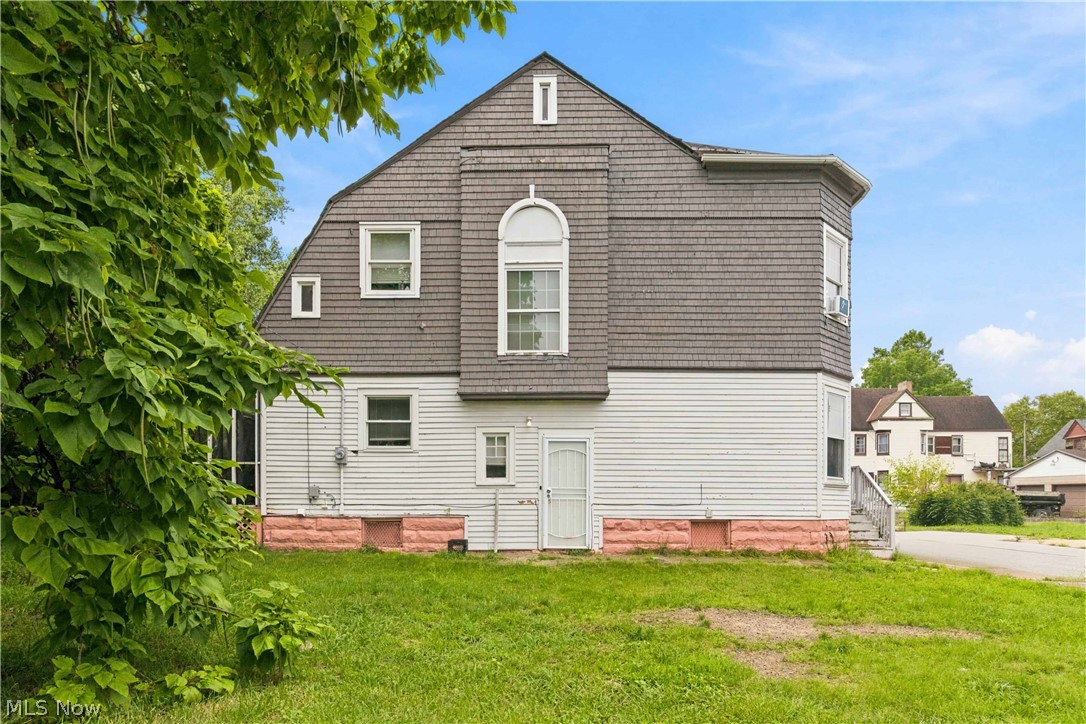 1897 E 69th Street Cleveland OH 44103