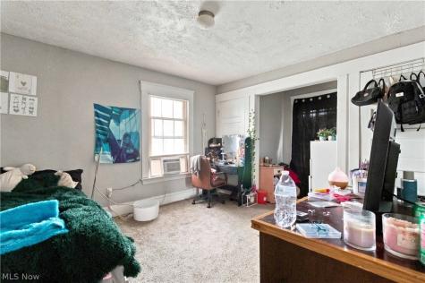 1897 E 69th Street Cleveland OH 44103