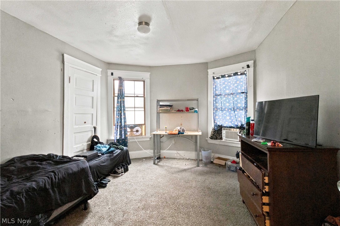 1897 E 69th Street Cleveland OH 44103