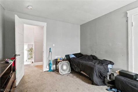 1897 E 69th Street Cleveland OH 44103