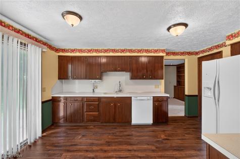 2537 Dogwood Drive NE Massillon OH 44646
