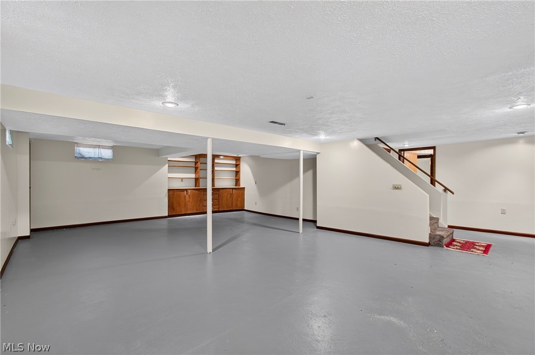 2537 Dogwood Drive NE Massillon OH 44646