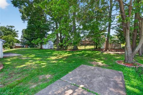 2537 Dogwood Drive NE Massillon OH 44646
