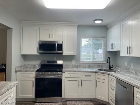 696 Walnut Drive Euclid OH 44132