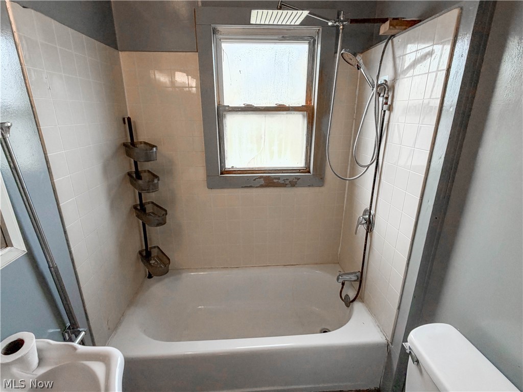 5574 Charleston Road Newton Falls OH 44444