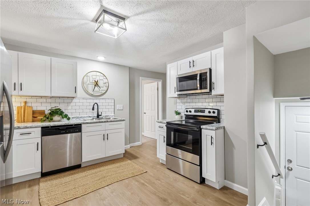 320 Powers Avenue Girard OH 44420