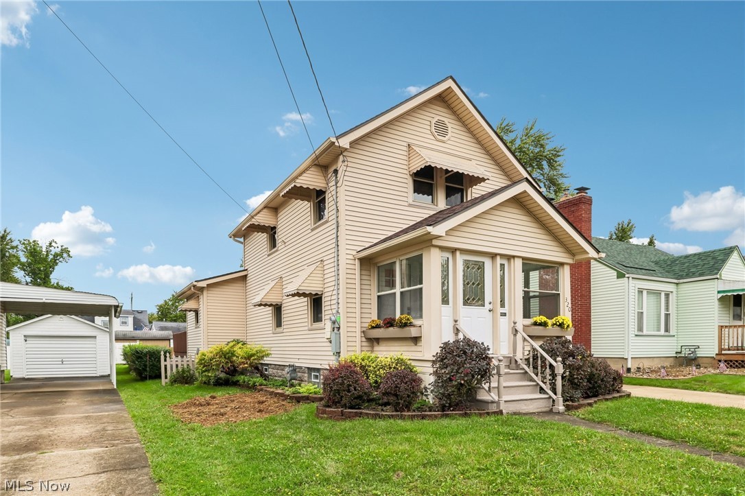 320 Powers Avenue Girard OH 44420