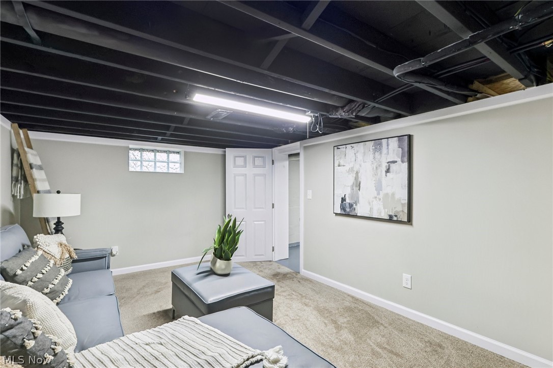 320 Powers Avenue Girard OH 44420
