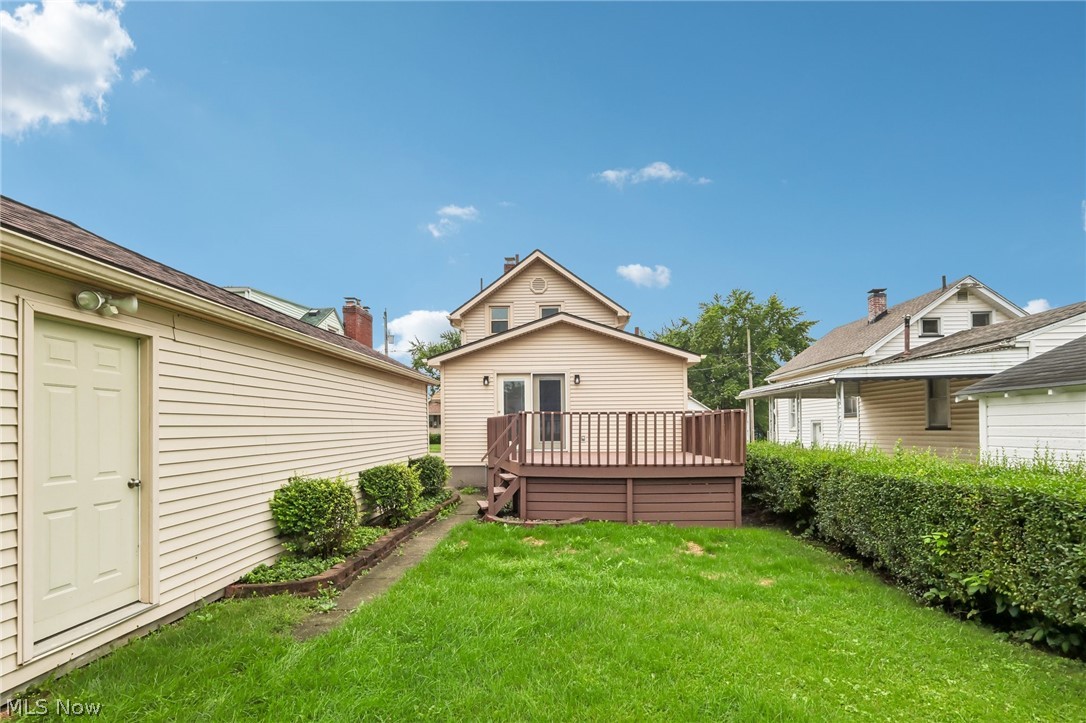 320 Powers Avenue Girard OH 44420