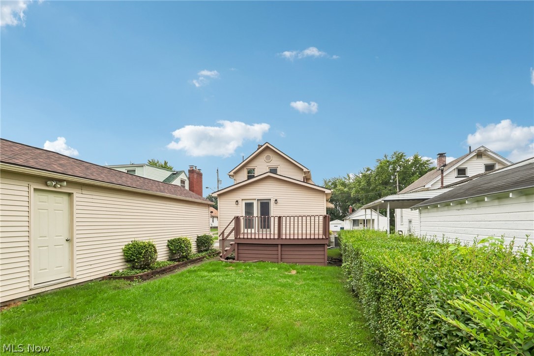 320 Powers Avenue Girard OH 44420