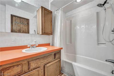 170 E 194th Street Euclid OH 44119