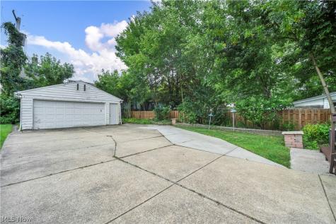 170 E 194th Street Euclid OH 44119