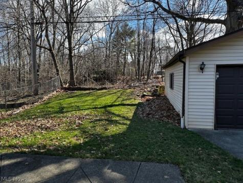 983 E 179 Street Cleveland OH 44119