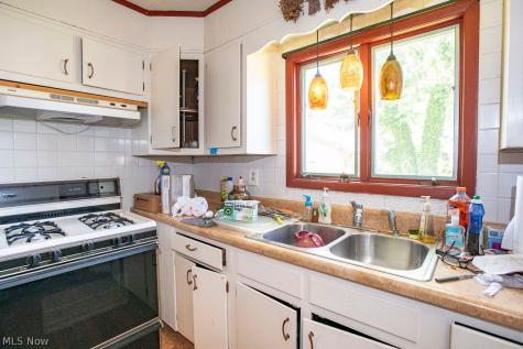 1628 Cohassett Avenue Lakewood OH 44107