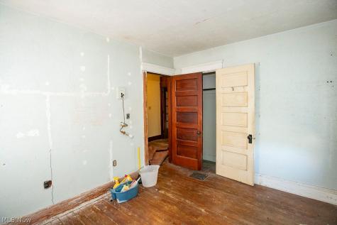 1628 Cohassett Avenue Lakewood OH 44107