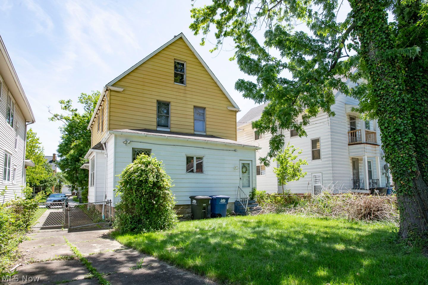 1628 Cohassett Avenue Lakewood OH 44107