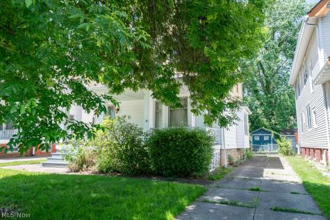 1628 Cohassett Avenue Lakewood OH 44107