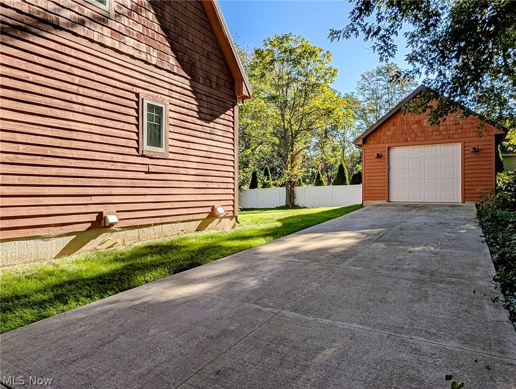 181 N Maple Street Akron OH 44304