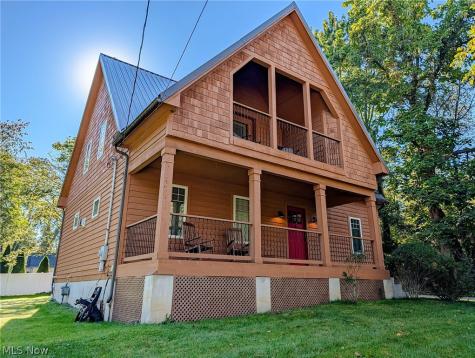 181 N Maple Street Akron OH 44304