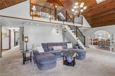 17654 Lois Way Doylestown OH 44230