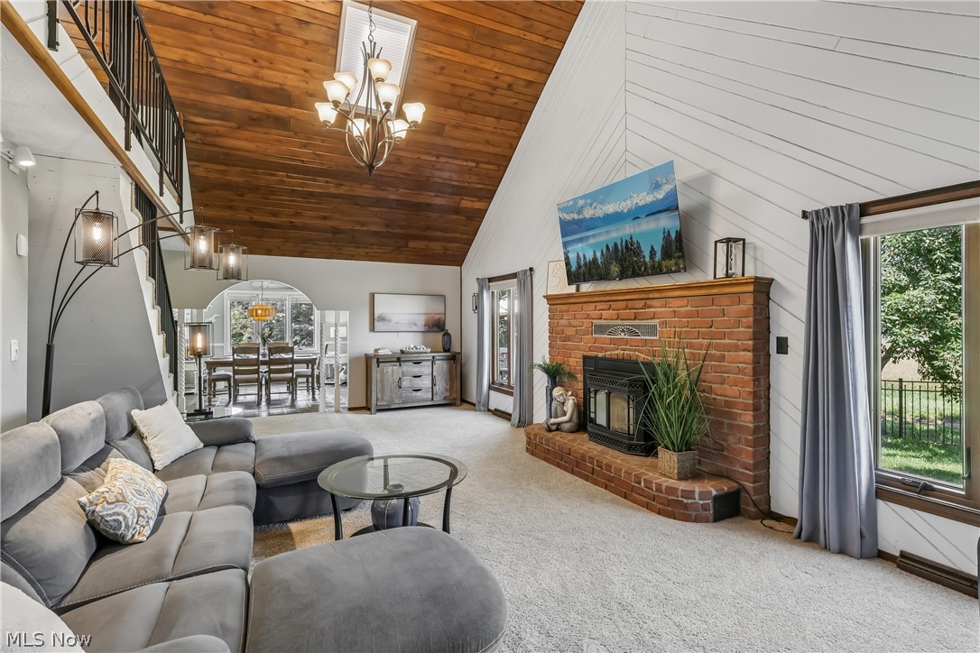 17654 Lois Way Doylestown OH 44230