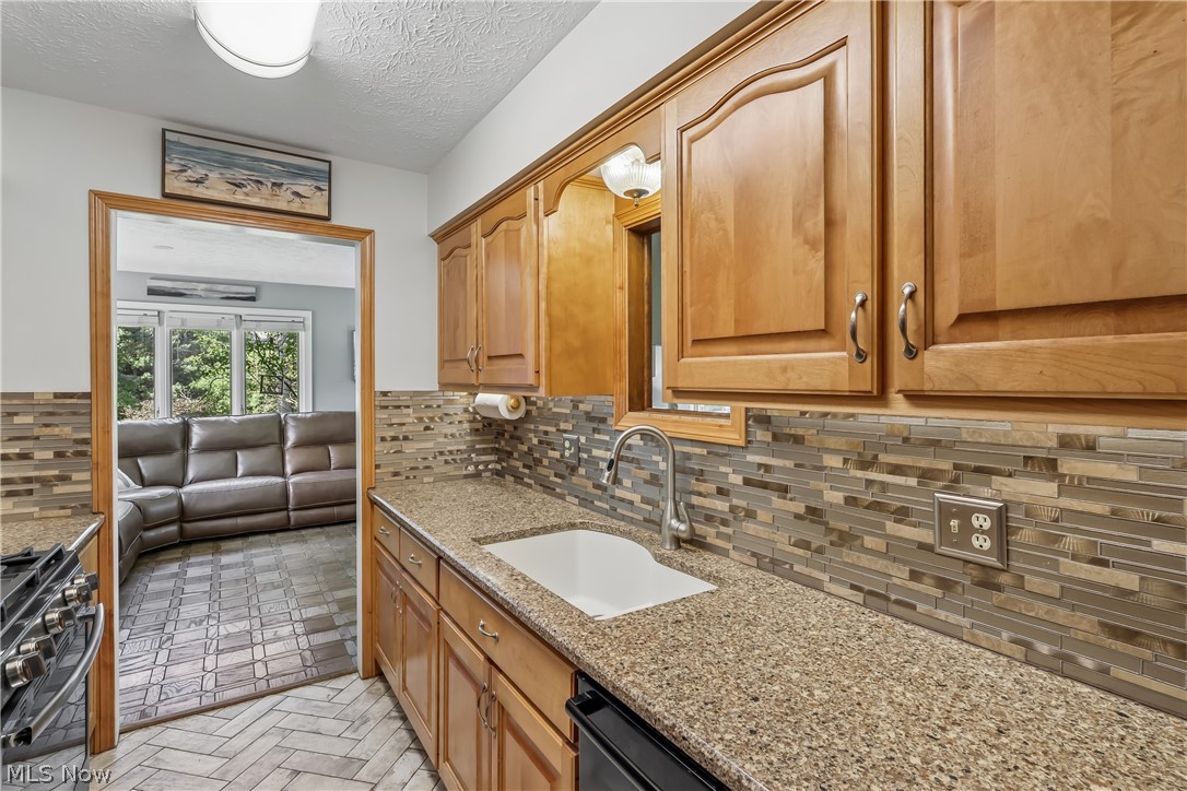 17654 Lois Way Doylestown OH 44230