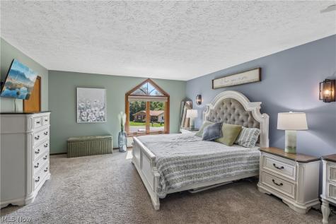 17654 Lois Way Doylestown OH 44230