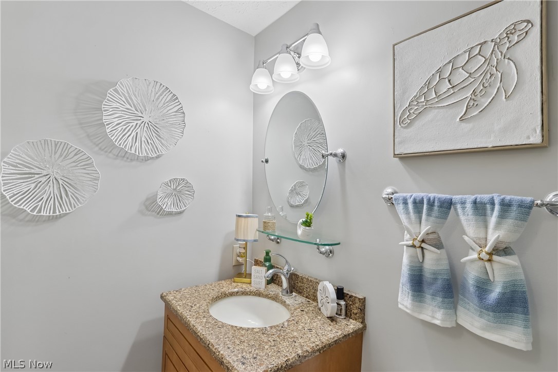 17654 Lois Way Doylestown OH 44230