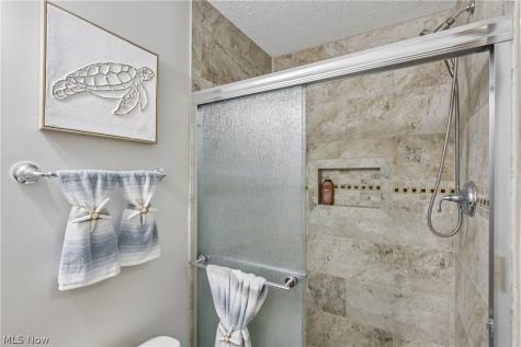 17654 Lois Way Doylestown OH 44230
